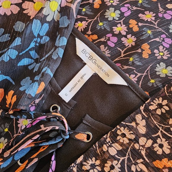 BCBGeneration, Boho BCBG lace up front floral print dress with bell sleeves - Picture 15 of 15